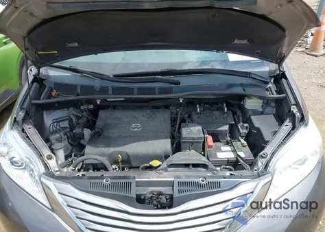 2016 Toyota Sienna Xle 8 Passenger from USA, damaged, VIN 5TDYK3DC8GS701735